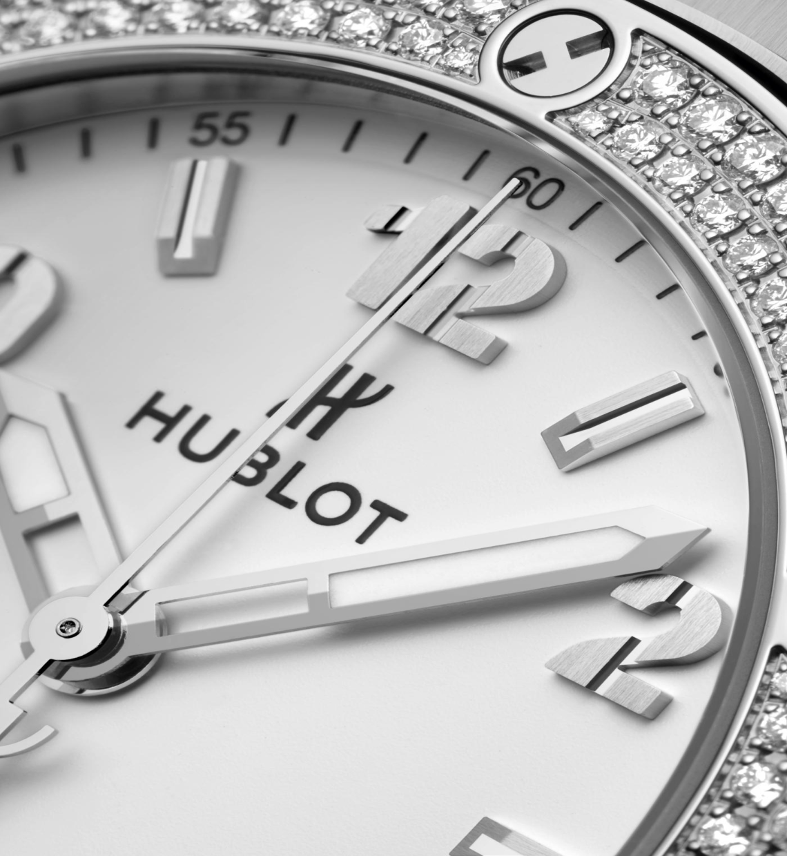 Hublot BIG BANG ACIER BLANC PAVÉ 38MM