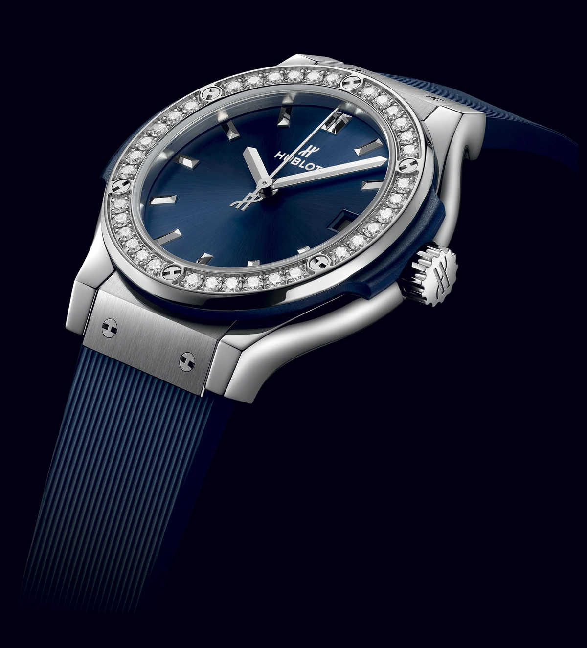 CLASSIC FUSION TITANIUM BLUE DIAMONDS 33 MM