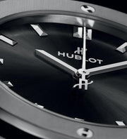 Hublot CLASSIC FUSION TITANIUM 33 MM