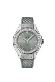 Hublot CLASSIC FUSION TITANIUM SAGE GREEN DIAMONDS 33 MM