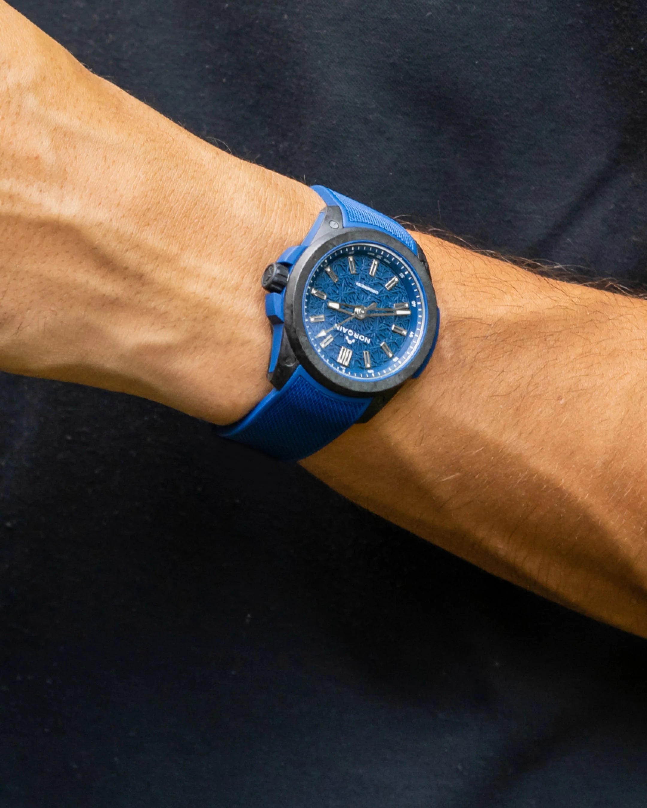 NORQAIN WILD ONE BLUE 42MM