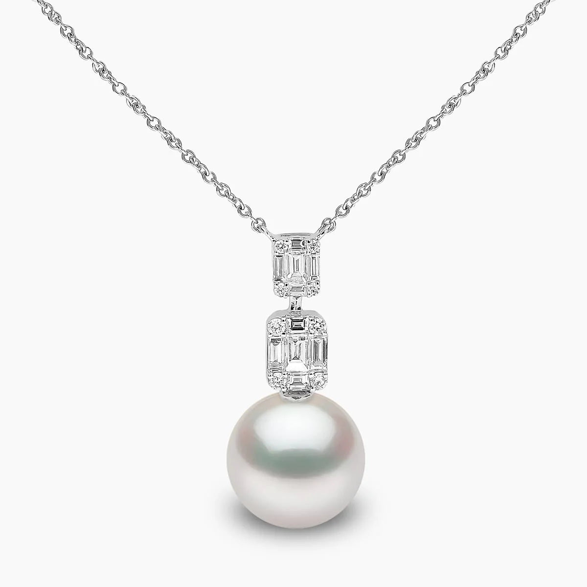Yoko London STARLIGHT PEARL AND DIAMOND DROP LUNAR PENDANT