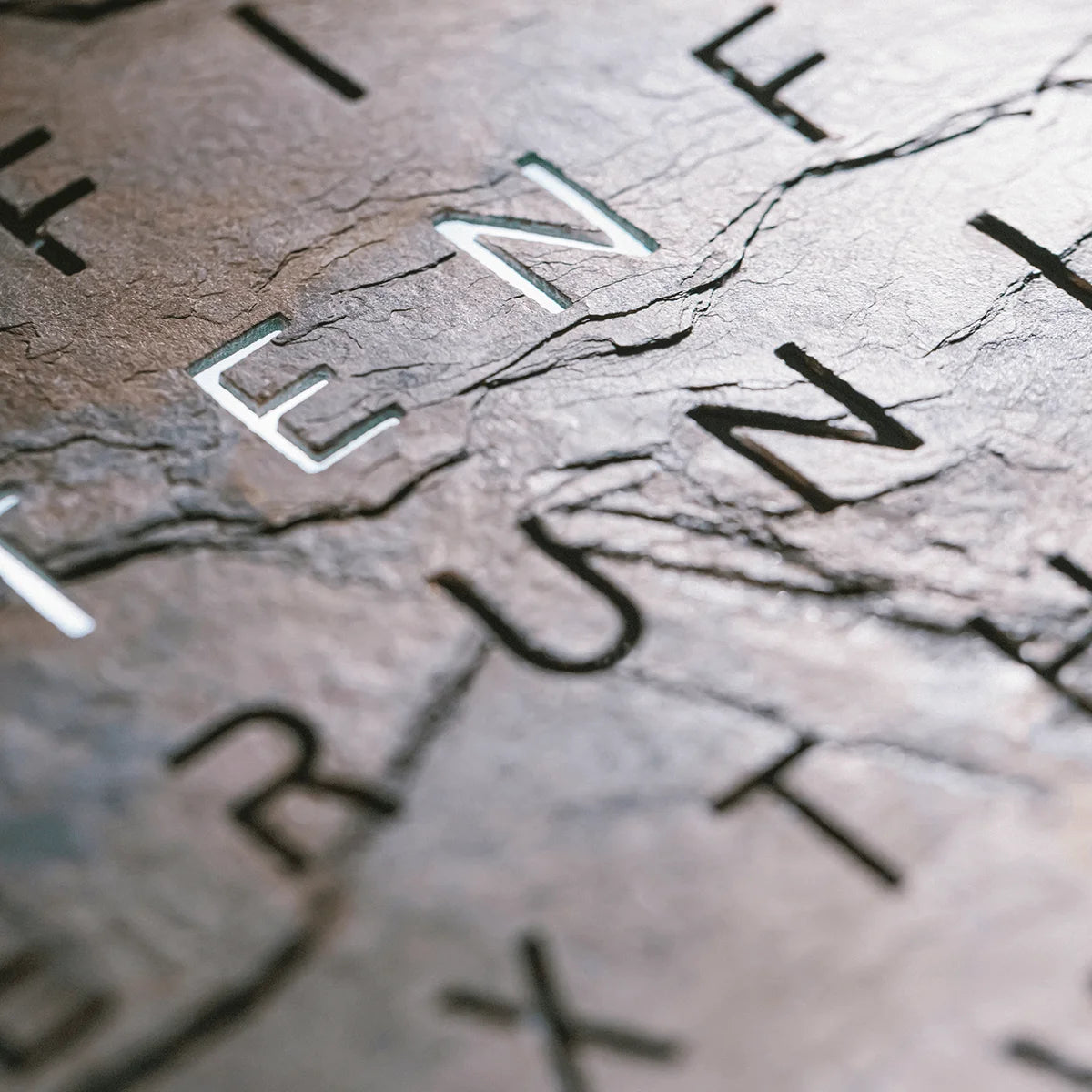 Earth 45 Glintscape (English letter matrix)