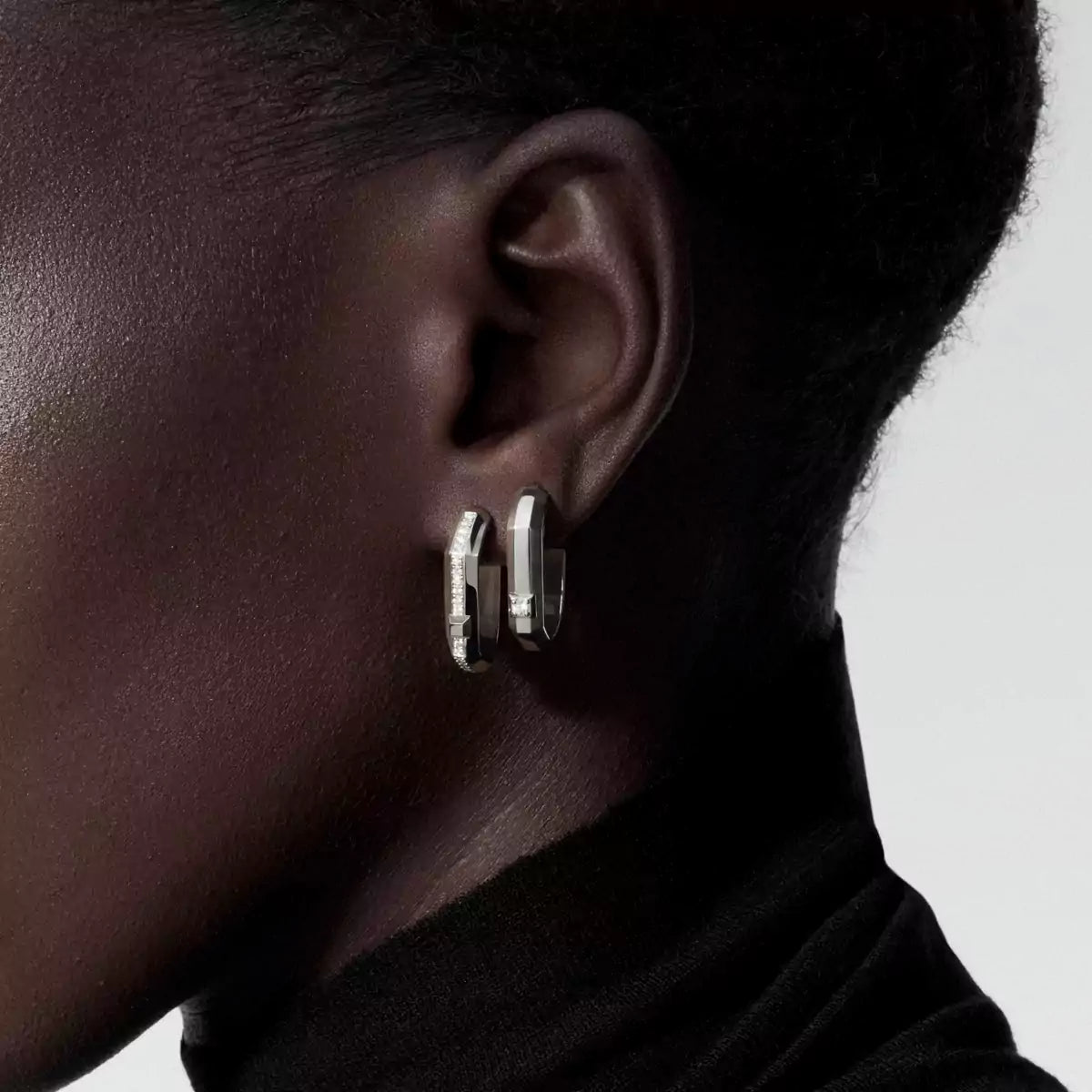 Moderniste single earring, small model