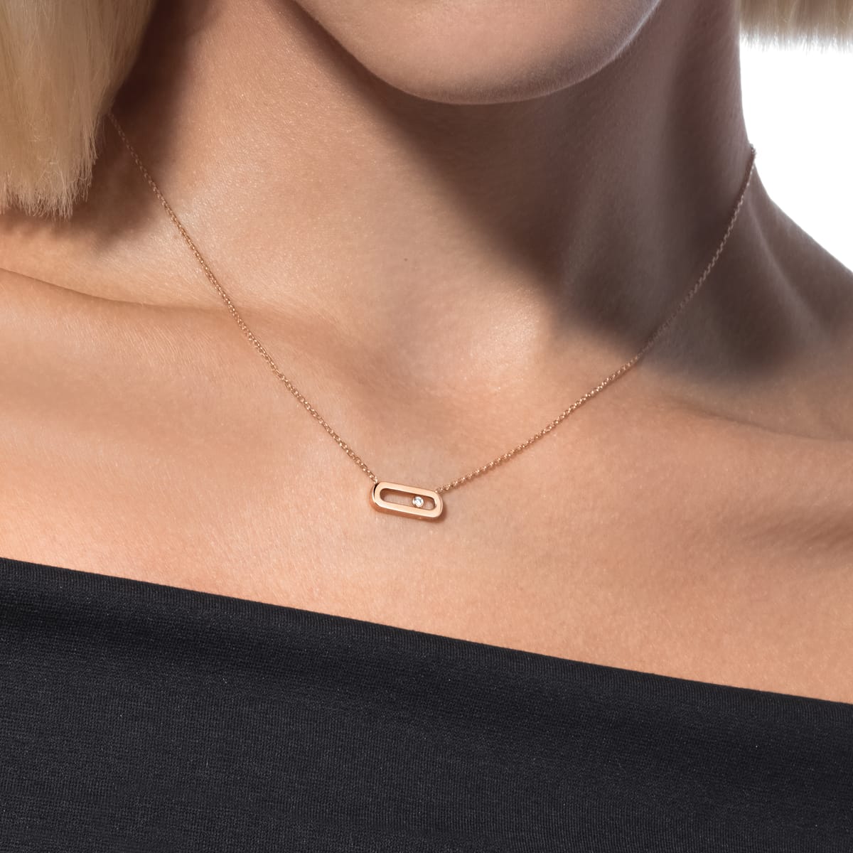 Move Uno Necklace